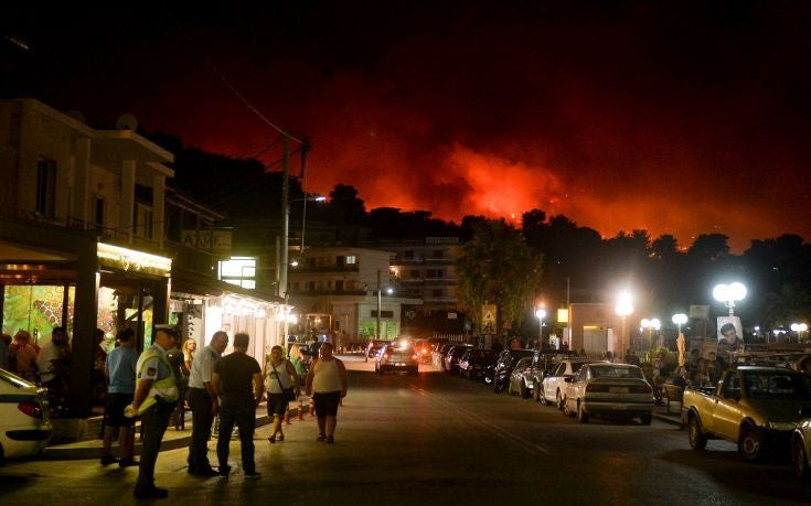 Έκτακτη ανακοίνωση του Δήμου Ωρωπού για την άμεση εκκένωση όλων των οικισμών των Αγίων Αποστόλων – Βίντεο